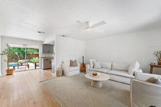 12 Pineview Rd in Jupiter, FL - Building Photo - Building Photo