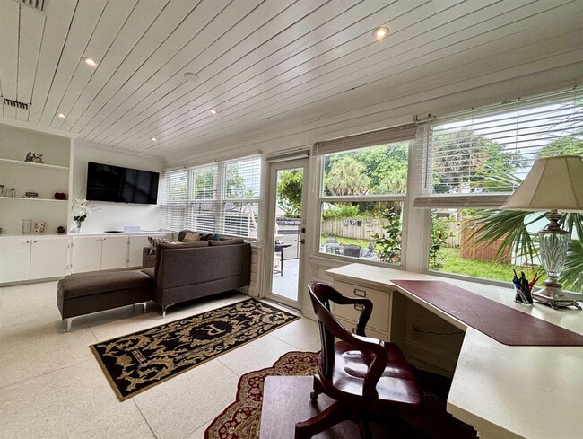 310 30th St in West Palm Beach, FL - Building Photo - Building Photo