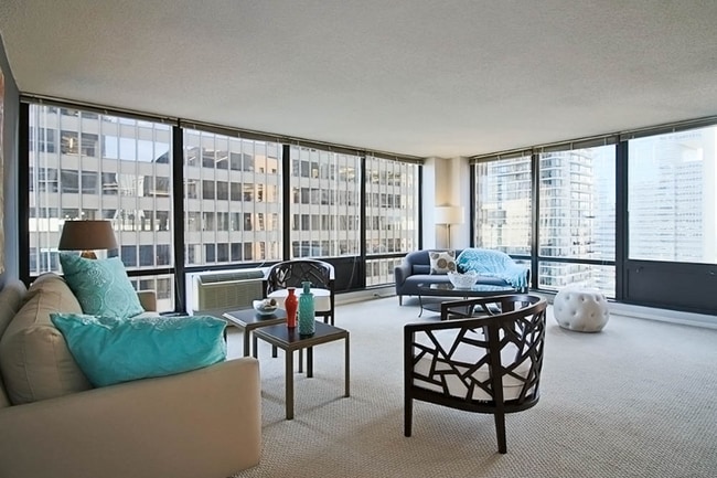230 E Wacker Dr in Chicago, IL - Building Photo - Building Photo
