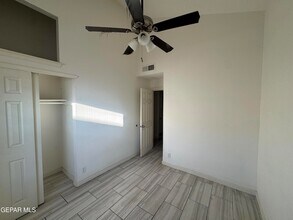 1795 Victor Lopez Dr in El Paso, TX - Foto de edificio - Building Photo