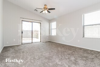 11233 W Locust Ln in Avondale, AZ - Building Photo - Building Photo