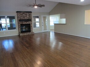 603 Hillcrest Dr in Huntsville, TX - Building Photo - Building Photo