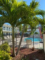 300 Monroe Ave, Unit 11 in Cape Canaveral, FL - Building Photo