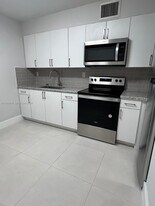 2970 SW 38th Ct in Miami, FL - Building Photo