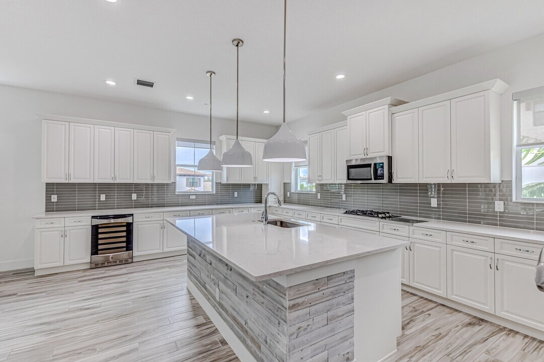 4126 Faraday Wy in Palm Beach Gardens, FL - Building Photo
