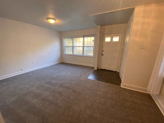 2109 Thomas Ave in Anniston, AL - Building Photo - Building Photo