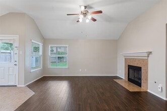 13915 Roanoke Falls Dr in Cypress, TX - Building Photo - Building Photo