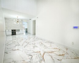 10728 NW 76th Ln in Medley, FL - Building Photo