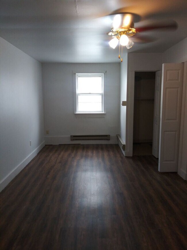 143 S Main St in Manheim, PA - Building Photo - Building Photo