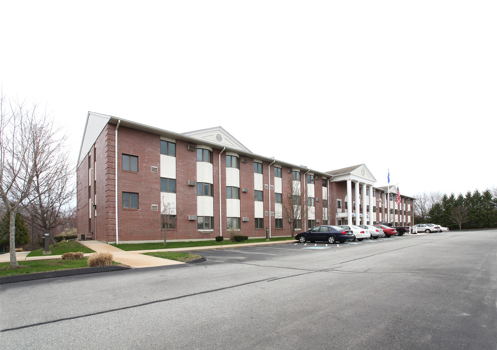 Ahepa 250 II in Waterford, CT - Foto de edificio