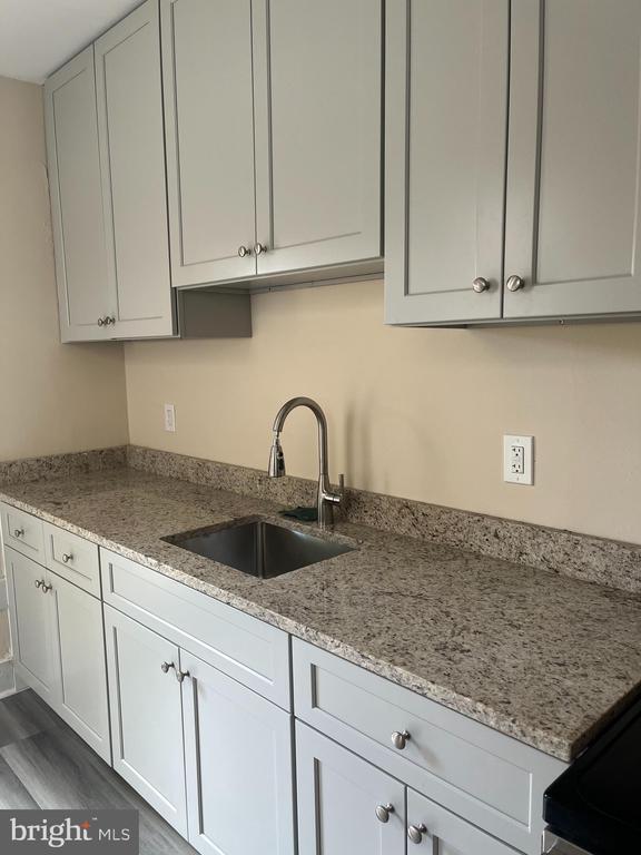 property at 226 S Regester St