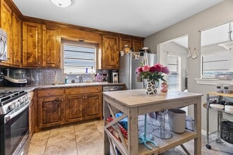 4405 Crenshaw Dr in Midland, TX - Building Photo - Building Photo