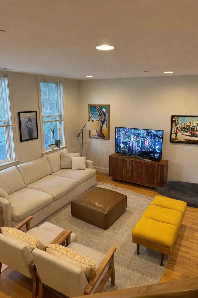 108 2nd St, Unit 109 in Cambridge, MA - Foto de edificio - Building Photo