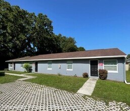 1015 Beecher St in Leesburg, FL - Foto de edificio - Building Photo