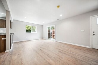 628 Hartnell Ave in Redding, CA - Building Photo - Building Photo