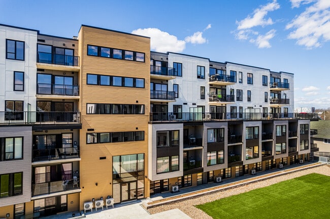 Courtyard 1 & 2 At Bayers & Young in Halifax, NS - Building Photo - Building Photo