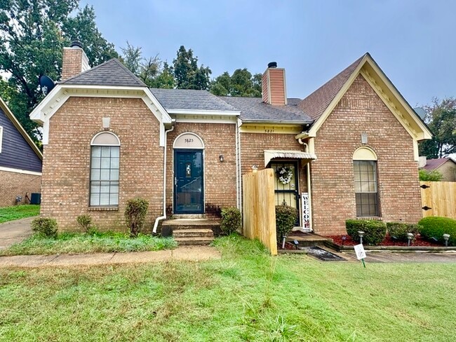 5825 Plum Valley Dr in Memphis, TN - Building Photo - Building Photo