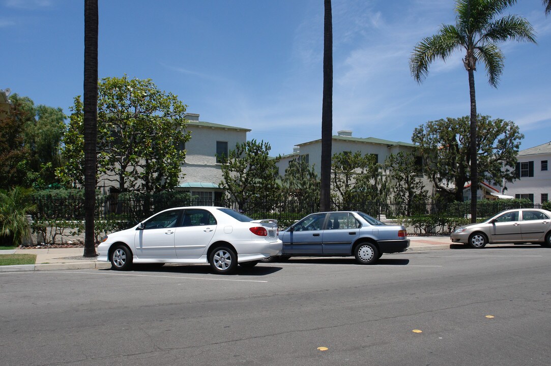 756-770 D Ave in Coronado, CA - Building Photo