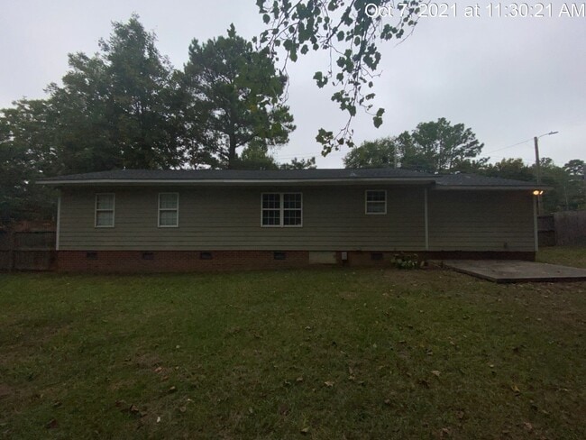 1005 Sandalwood Dr in Fayetteville, NC - Building Photo - Building Photo