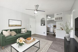 Palomar West in El Paso, TX - Building Photo