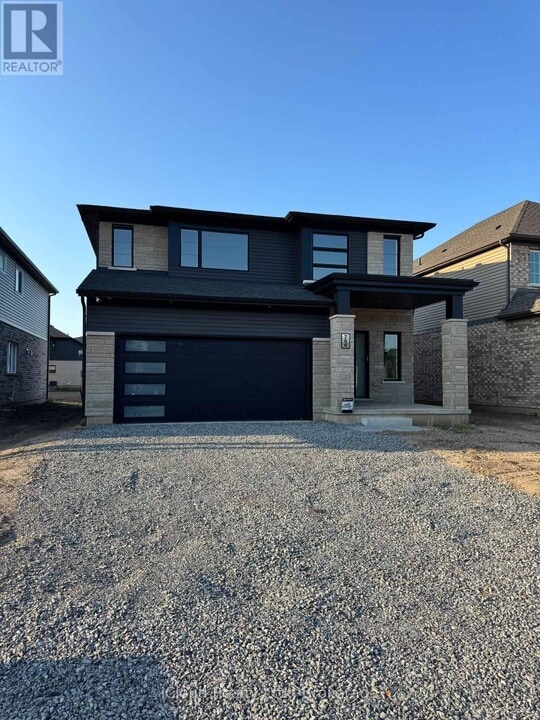 766 Bradford Ave in Fort Erie, ON - Building Photo