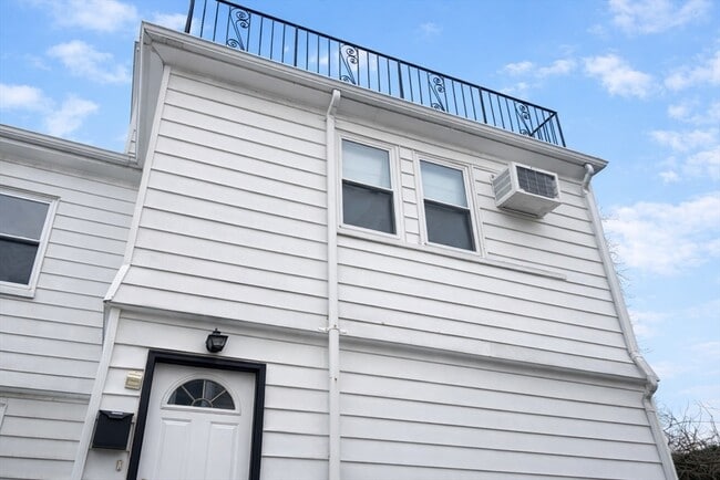 55 Clarendon St in Malden, MA - Building Photo - Building Photo