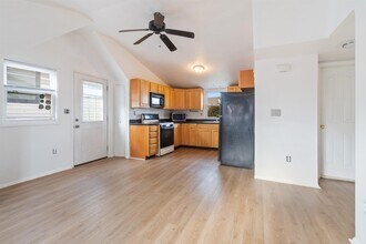 689 2nd St in Secaucus, NJ - Building Photo - Building Photo