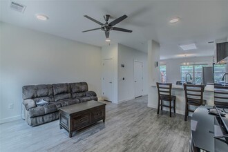 7805 Cooper Ln in Austin, TX - Building Photo - Building Photo
