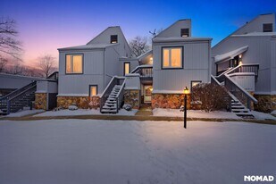 18101 Stoneridge St in South Bend, IN - Building Photo