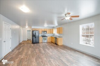 3851 E Brenda Ave in Wasilla, AK - Building Photo - Building Photo