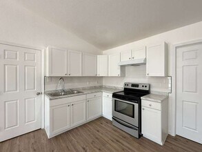 5411 Indian Desert St in San Antonio, TX - Building Photo - Building Photo