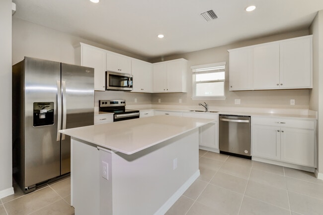 Redding Pointe in Lakeland, FL - Foto de edificio - Building Photo