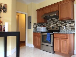 74 Moraine St, Unit 2 in Boston, MA - Building Photo - Building Photo