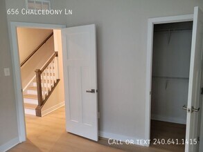 656 Chalcedony Ln in Glen Burnie, MD - Building Photo - Building Photo
