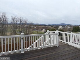 48 Niblick Square in Front Royal, VA - Building Photo