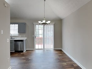 4312 Morningside Dr, Unit M in Powder Springs, GA - Foto de edificio - Building Photo