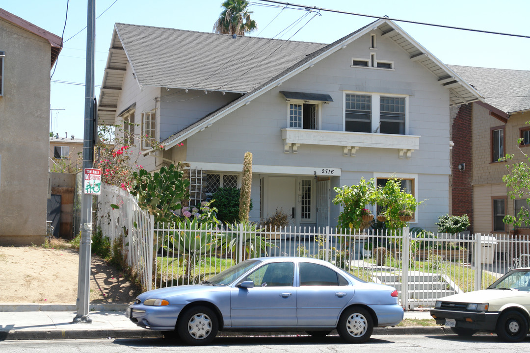 2716 James M Wood Blvd in Los Angeles, CA - Building Photo