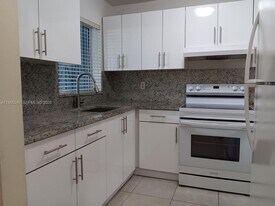 6259 W 24th Ave in Hialeah, FL - Building Photo