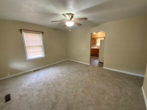 409 Chester Ave in Danville, IL - Building Photo - Building Photo