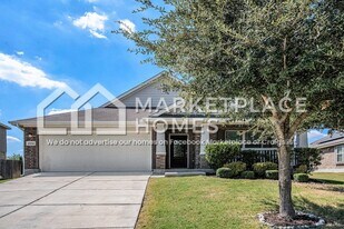 1934 Sunspur Rd in New Braunfels, TX - Building Photo