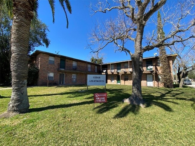 property at 321 E Cedar St
