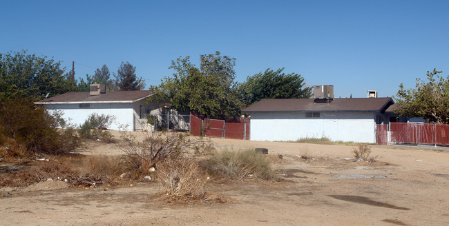 15641 Morada Rd in Victorville, CA - Foto de edificio - Building Photo