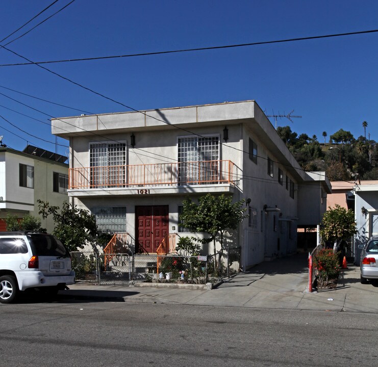 1021 Doyle Pl in Los Angeles, CA - Foto de edificio