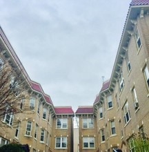 700-702 Farmington Ave in West Hartford, CT - Foto de edificio - Building Photo