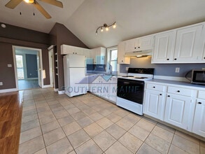 392 Roosevelt Trail in Windham, ME - Building Photo - Building Photo