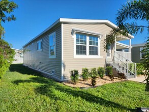 290 Buffalo Way in North Fort Myers, FL - Building Photo - Building Photo