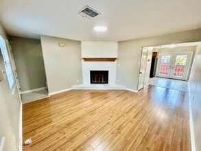 550 Darby Creek Rd in Lexington, KY - Building Photo - Building Photo