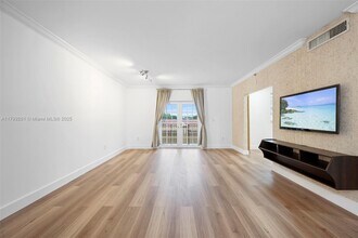 1400 Salzedo St in Coral Gables, FL - Building Photo - Building Photo