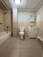 180 Garfield Ave, Unit 4 in Jersey City, NJ - Foto de edificio - Building Photo