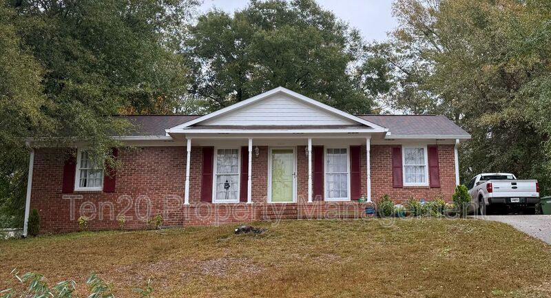 2642 White Chapel Dr in Columbus, GA - Building Photo